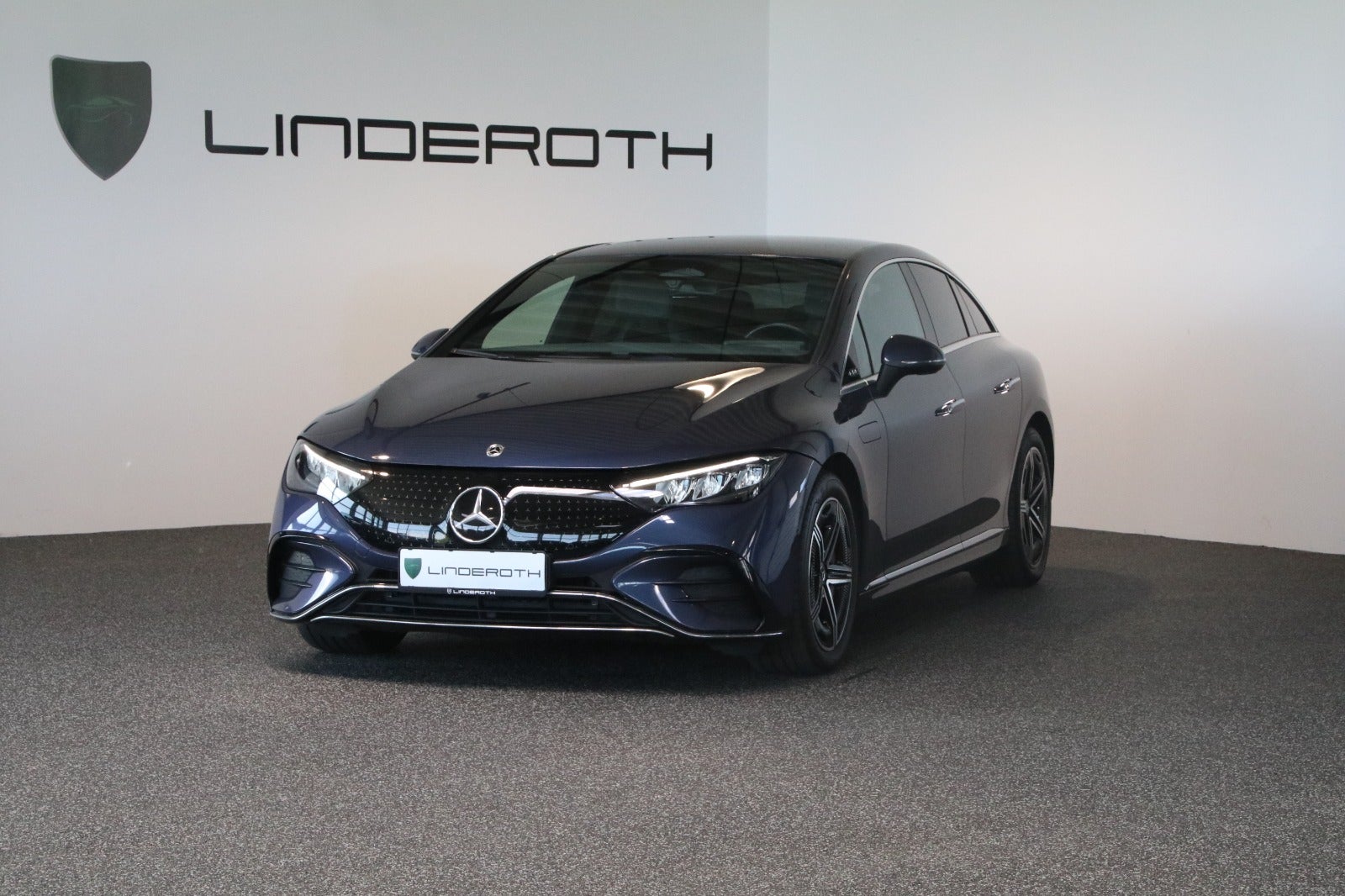 Mercedes EQE350 AMG Line 4d - 1