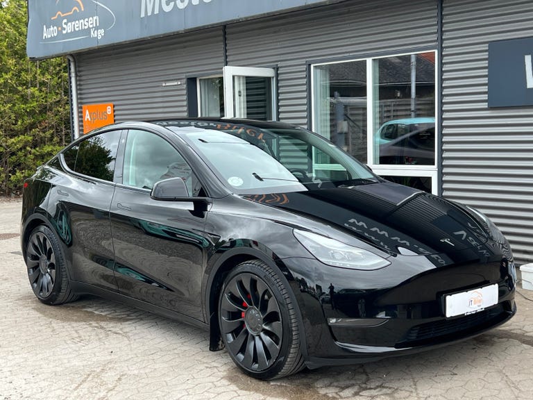 Tesla Model Y Performance AWD