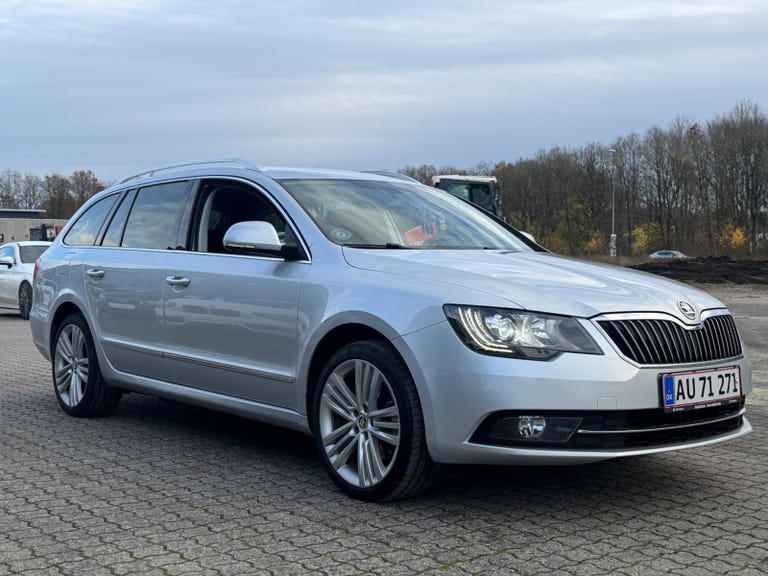 Skoda Superb TDi 170 Elegance Combi DSG