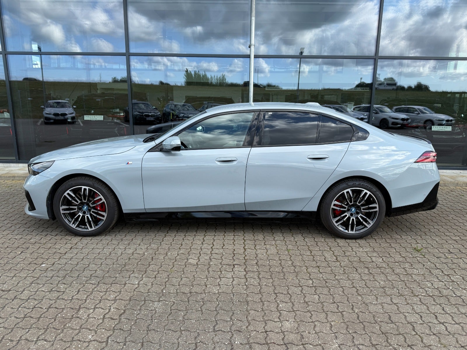 BMW i5 eDrive40 M-Sport Pro 4d - 3