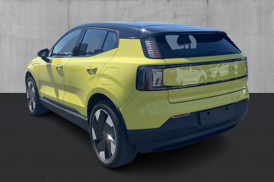 Volvo EX30 Extended Range Plus 2024