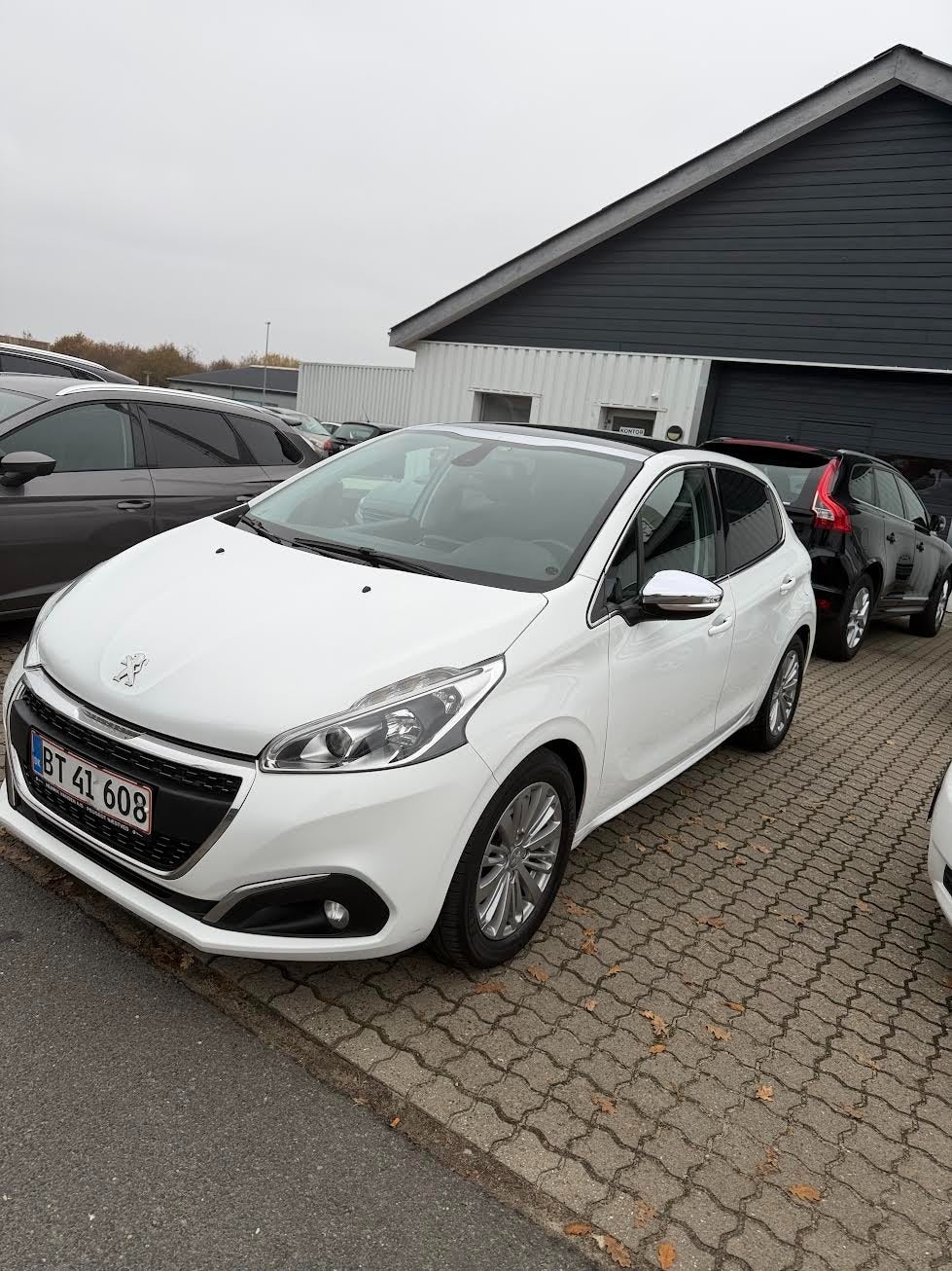 Peugeot 208 BlueHDi 100 Allure