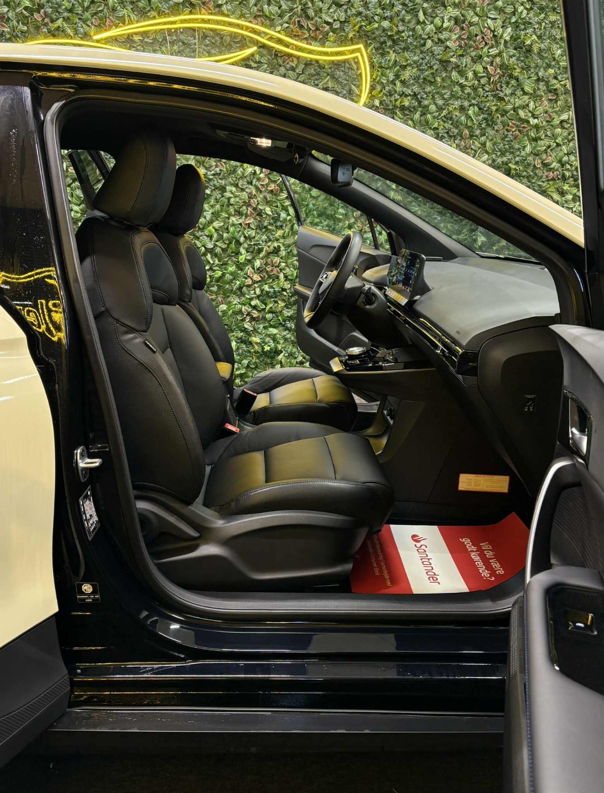 Billede af MG 4 64 Luxury