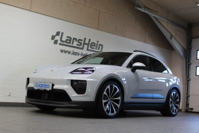 Porsche Macan 4   5d