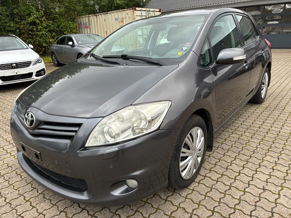 Toyota Auris, Billede 1