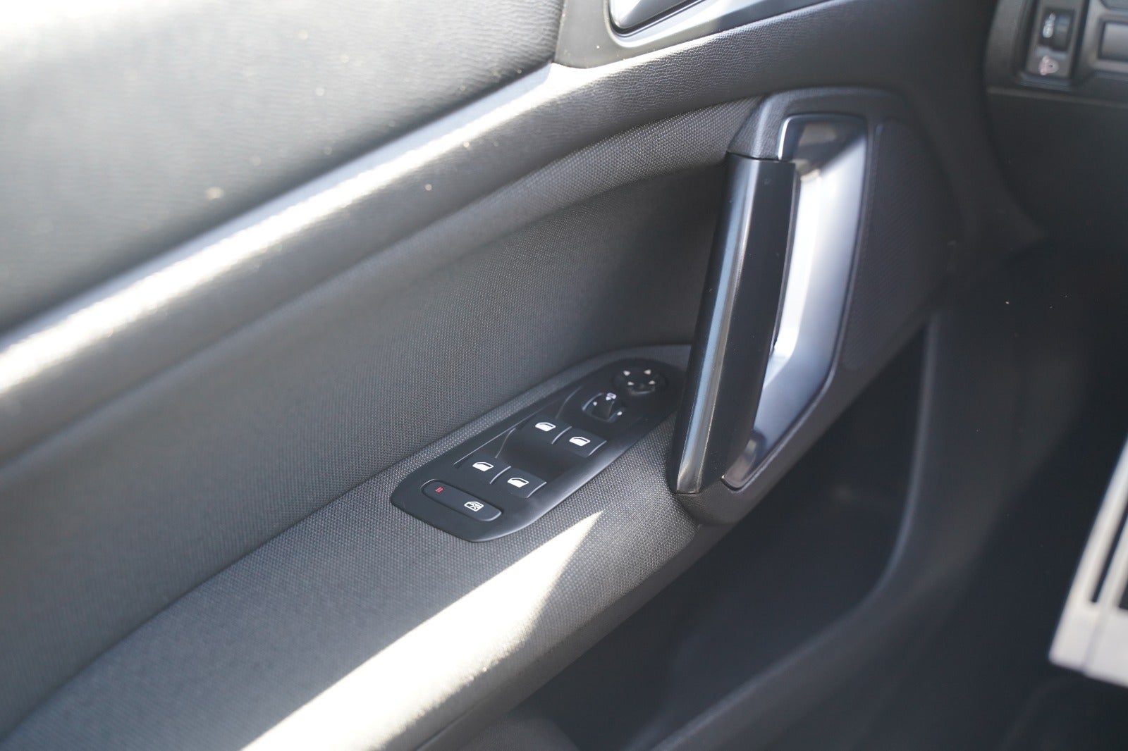 Billede af Peugeot 308 1,6 BlueHDi 120 Allure Sky SW