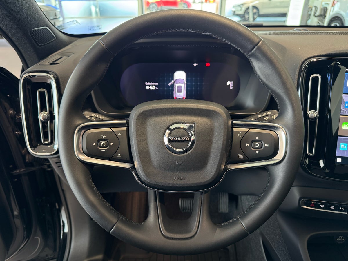 Volvo EX40 Extended Range Black Edition billede 14