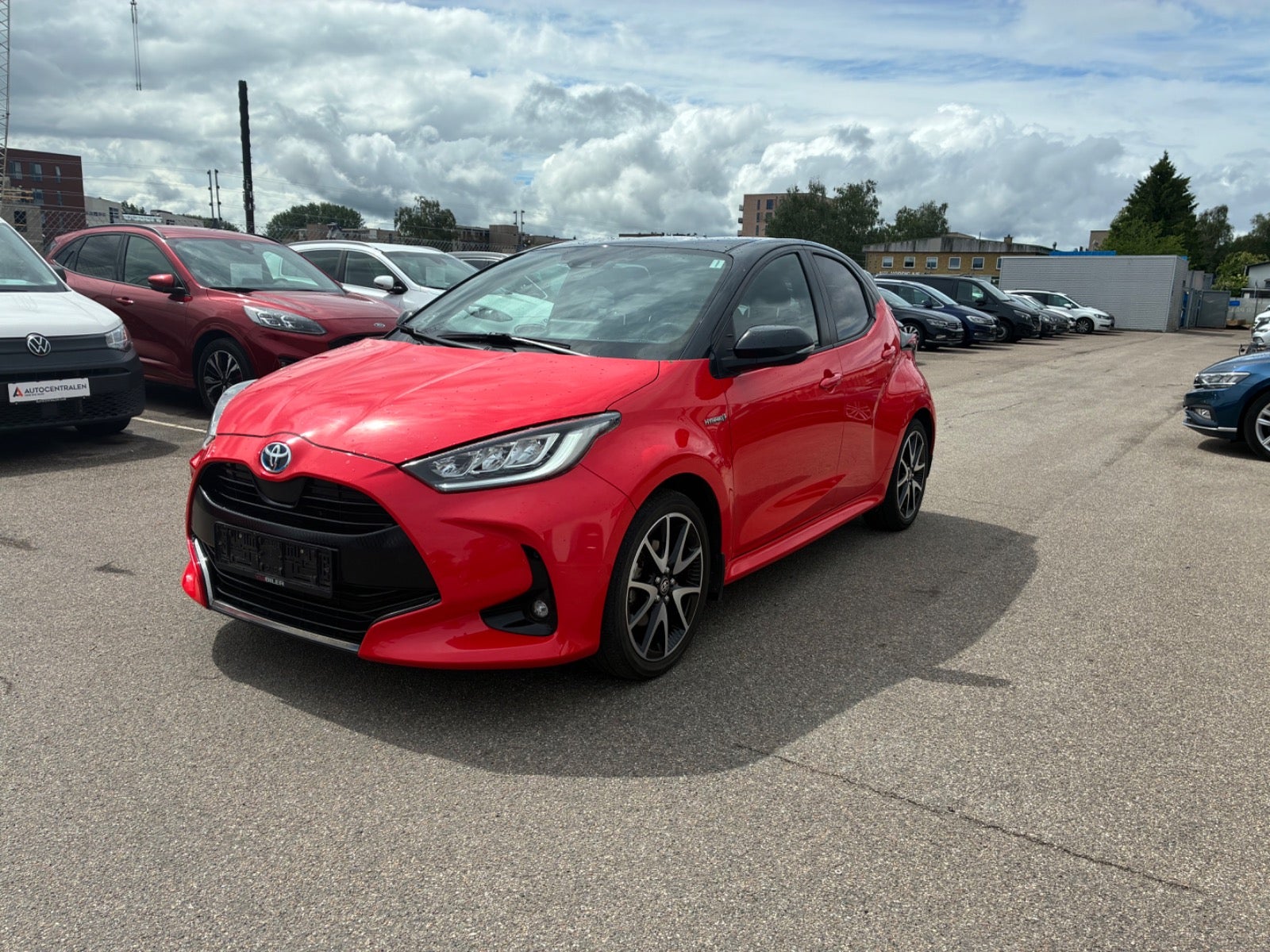 Toyota Yaris Hybrid H3 Premier Edition e-CVT