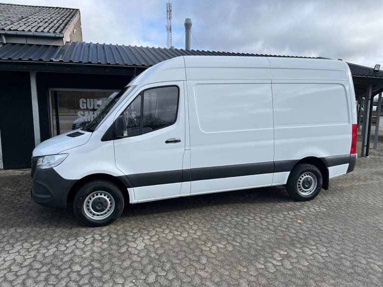 Mercedes Sprinter 317 CDi A2 Kassevogn aut. RWD