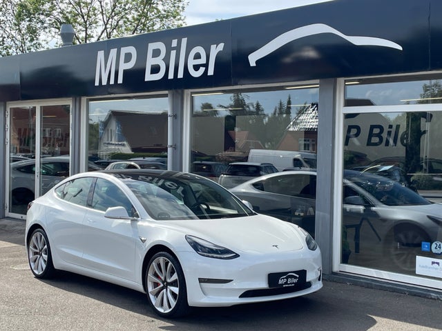 Tesla Model 3  Performance AWD