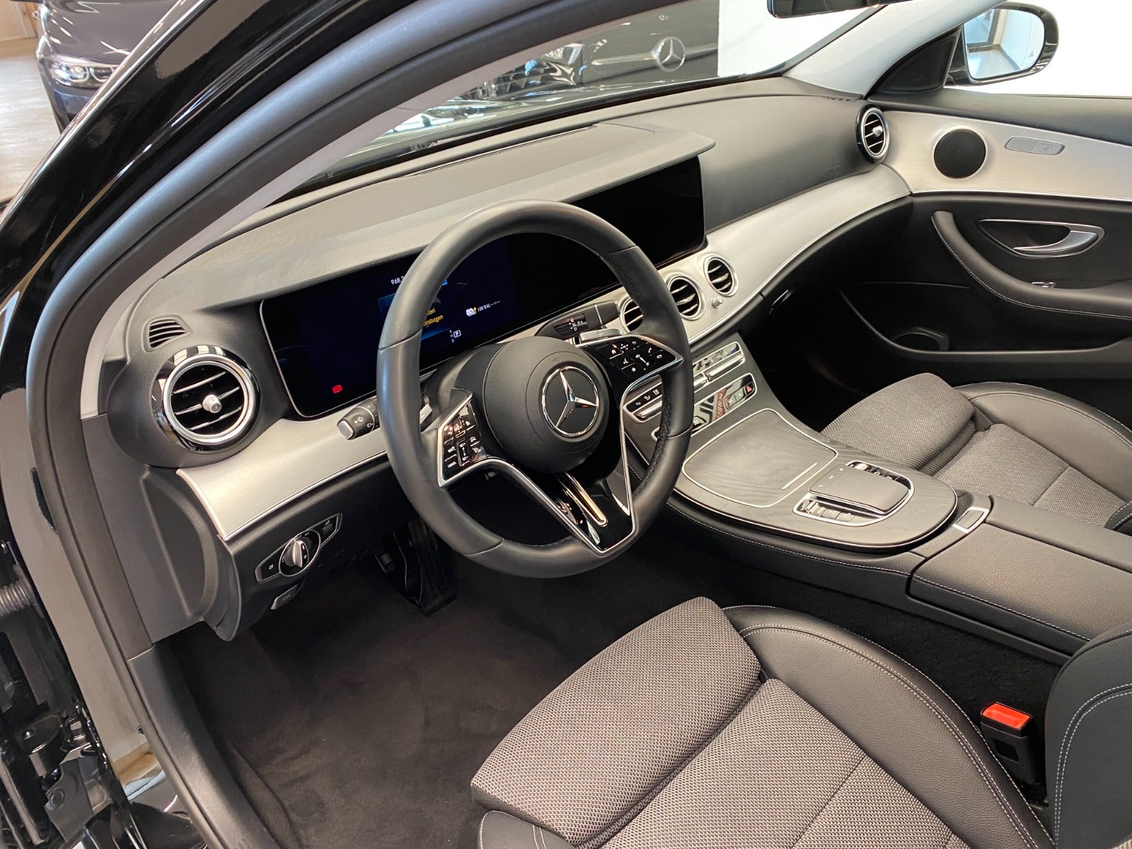 Billede af Mercedes E300 e 2,0 Avantgarde stc. aut.