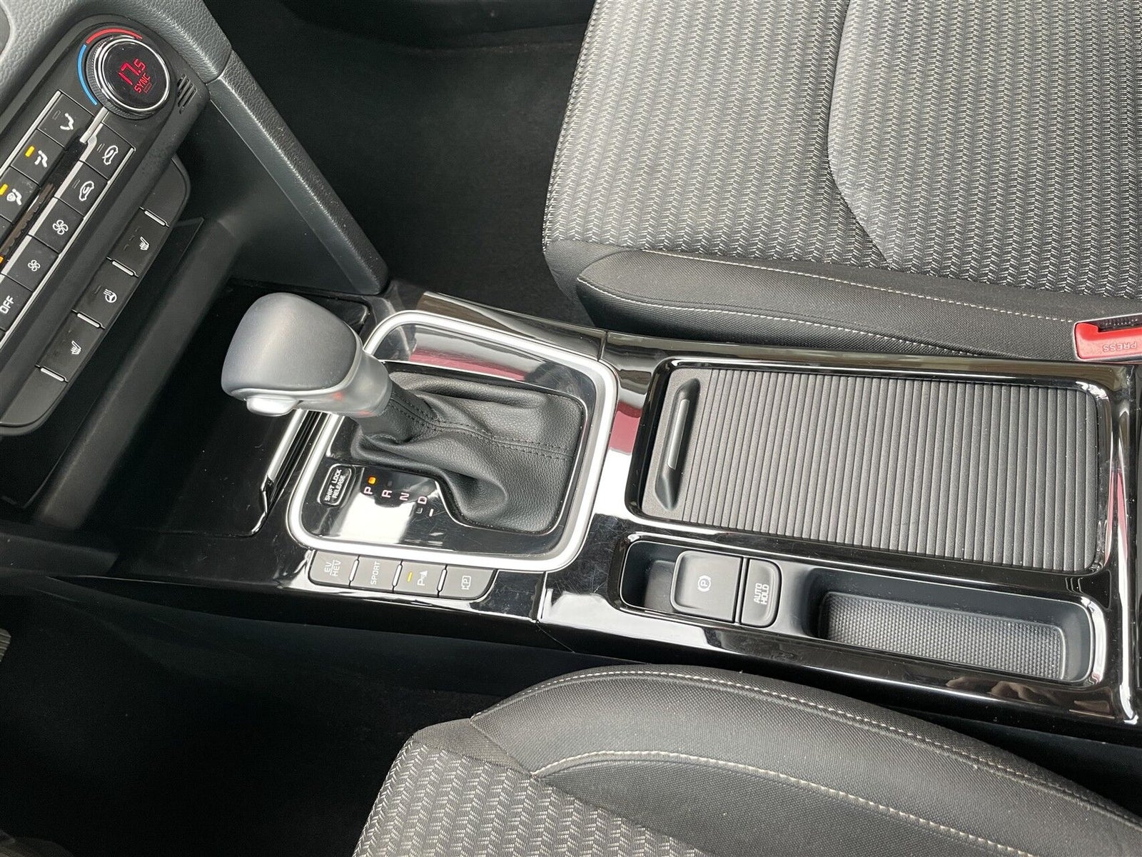 Kia Ceed PHEV Prestige SW DCT