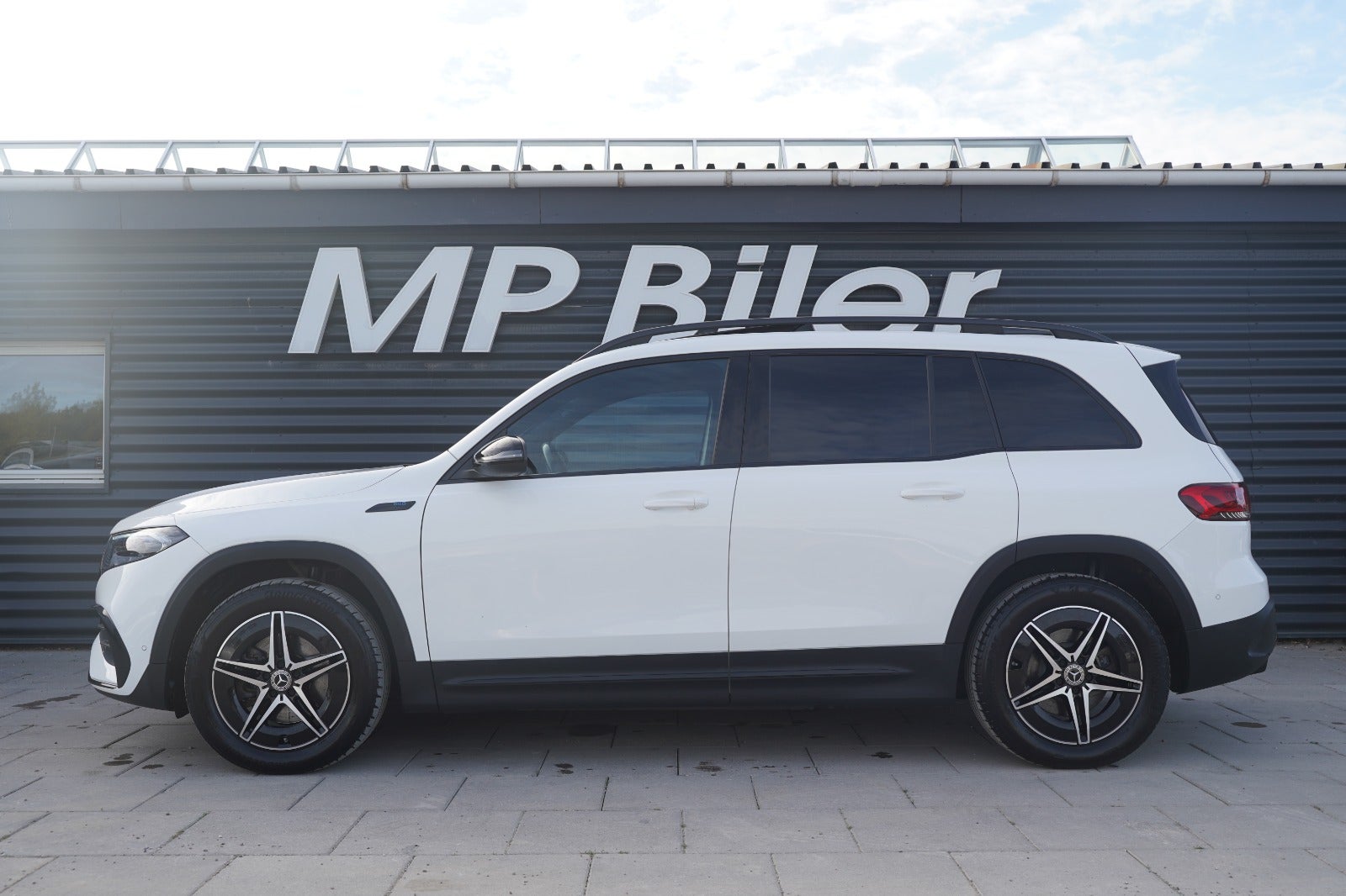 Billede af Mercedes EQB300  AMG Line 4Matic