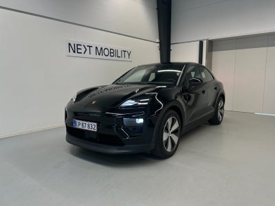 Porsche Macan 4   5d