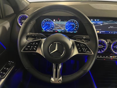 Mercedes EQA300 Progressive 4Matic Van