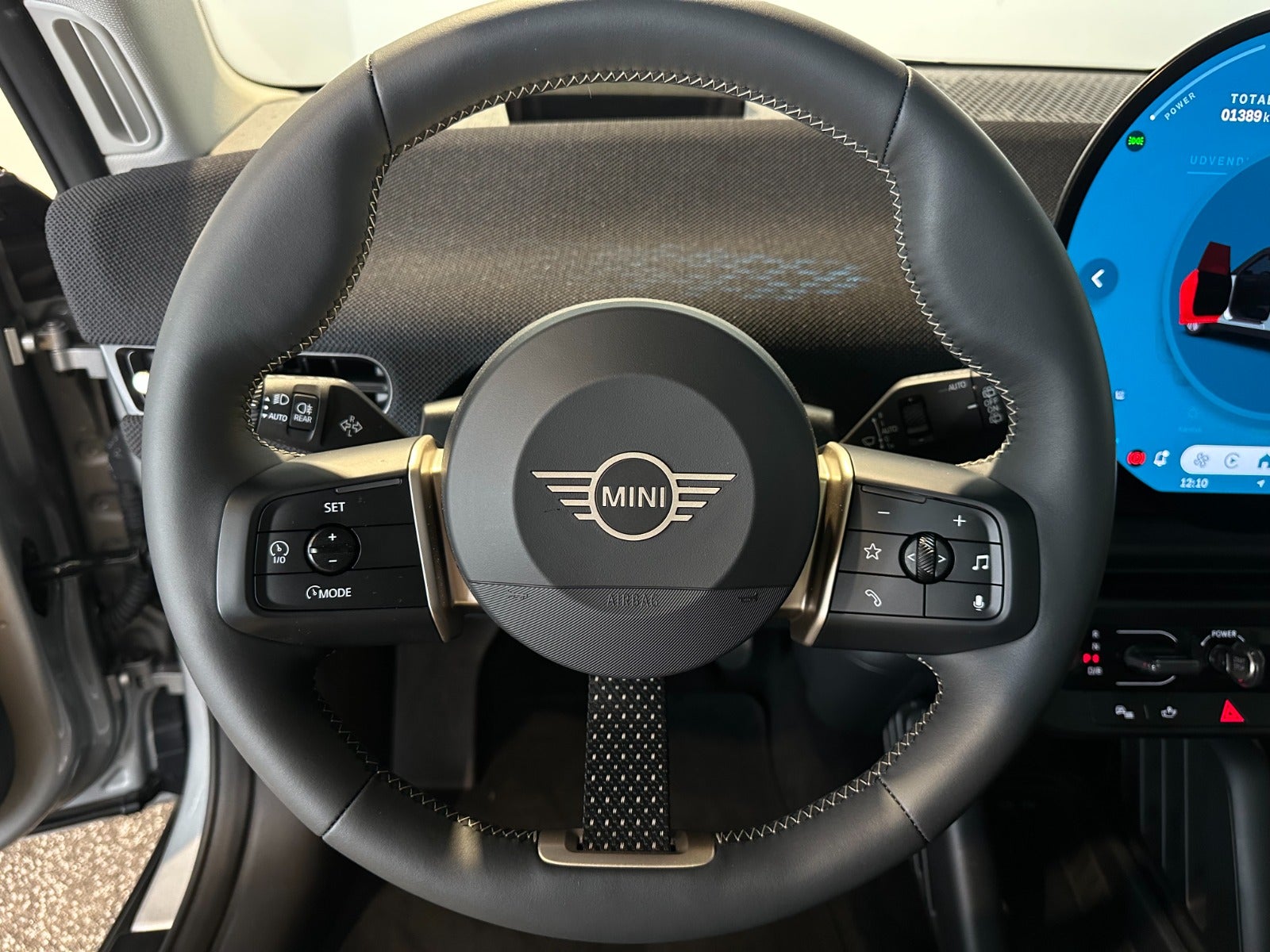 MINI Cooper E Classic Trim L 3d - 13