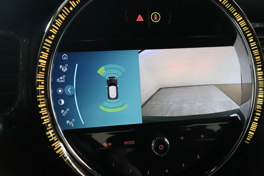 MINI Cooper SE Experience