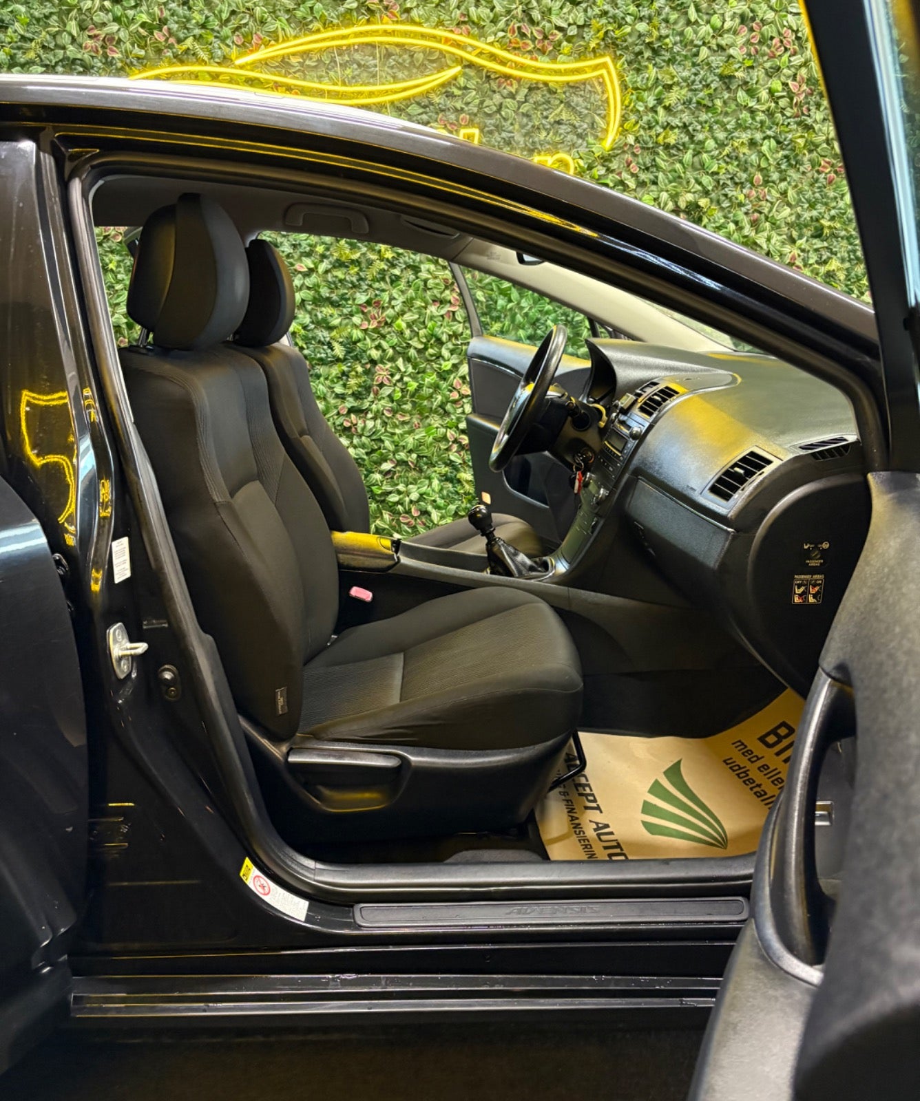 Billede af Toyota Avensis 1,6 VVT-i T1 stc.