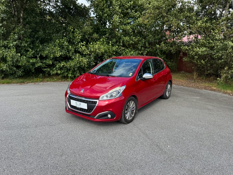 Peugeot 208 BlueHDi 100 Desire