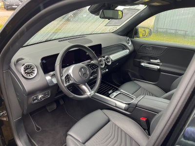 Mercedes EQB250+ Progressive Van