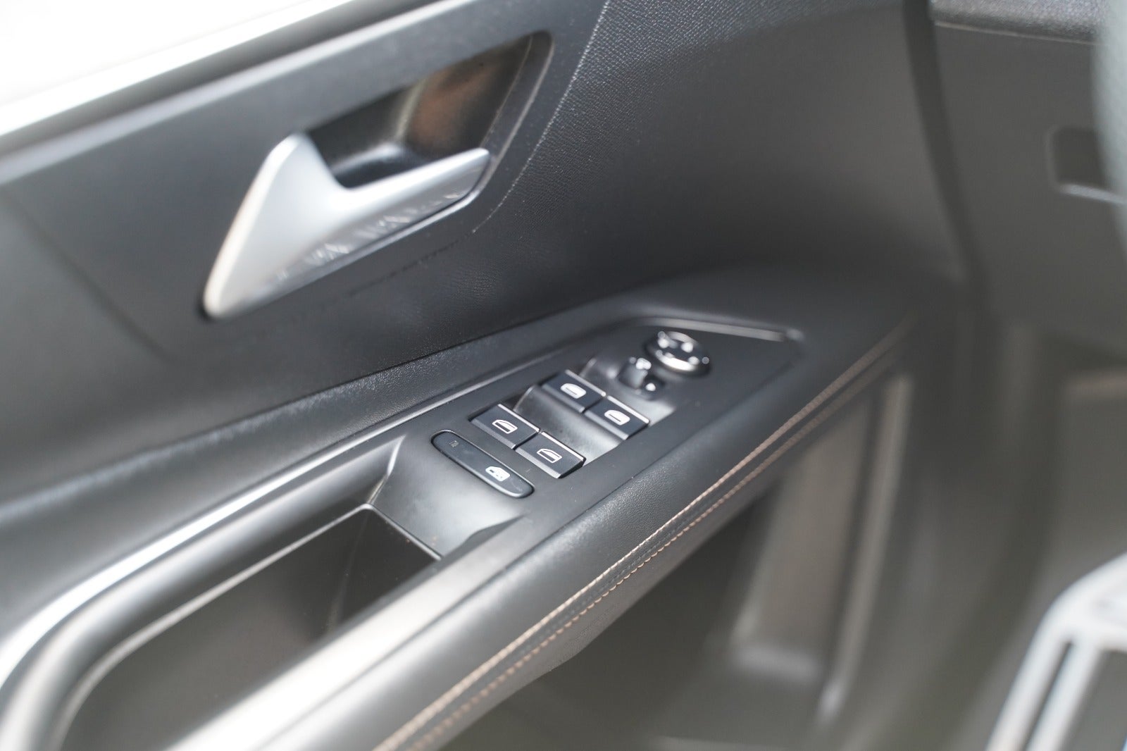 Billede af Peugeot 3008 1,6 Hybrid GT EAT8
