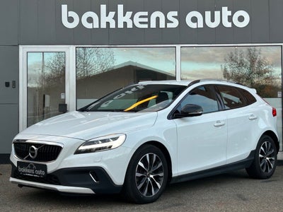 Volvo V40 CC 1,5 T3 152 Momentum aut. 5d