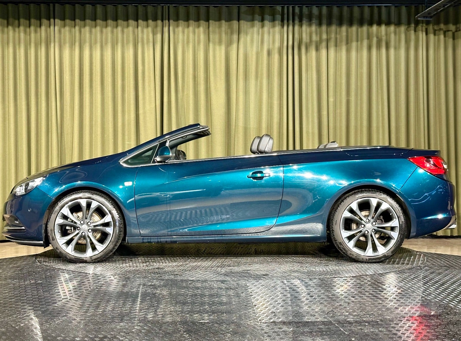 Billede af Opel Cascada 1,6 T 170 Cosmo aut.
