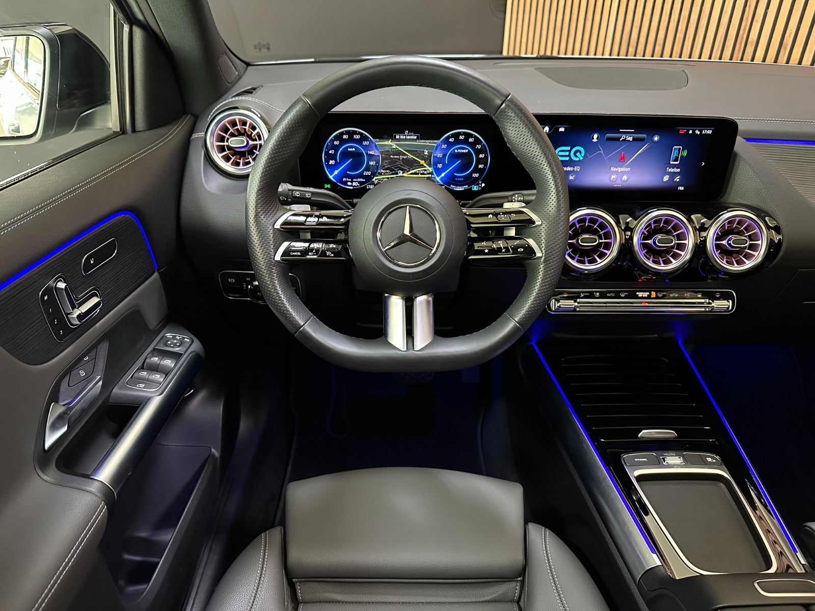 Billede af Mercedes EQA300  4Matic
