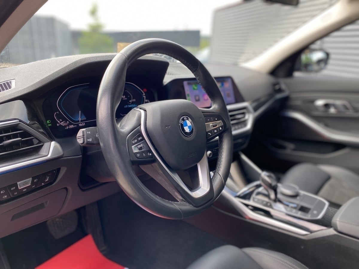BMW 330e Sport Line aut.