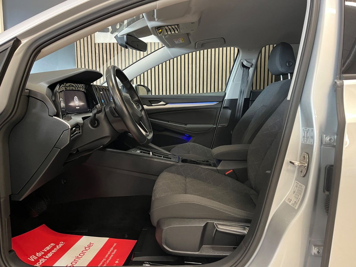 VW Golf VIII eTSi 130 Life Variant DSG