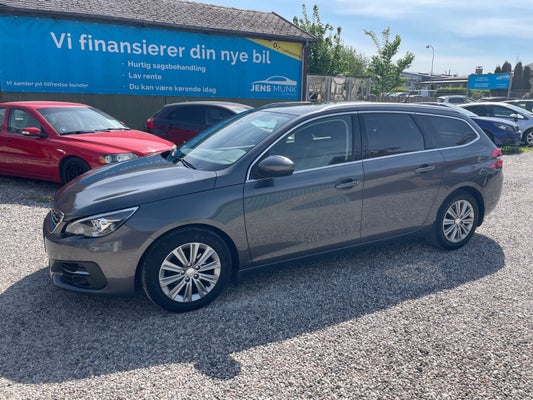 Peugeot 308 BlueHDi 130 Allure+ Sky SW