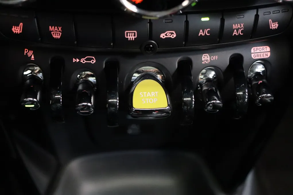 MINI Cooper SE Edition Premium Plus