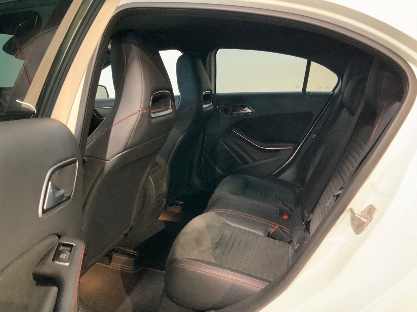 Mercedes-Benz A 200 (8/8)