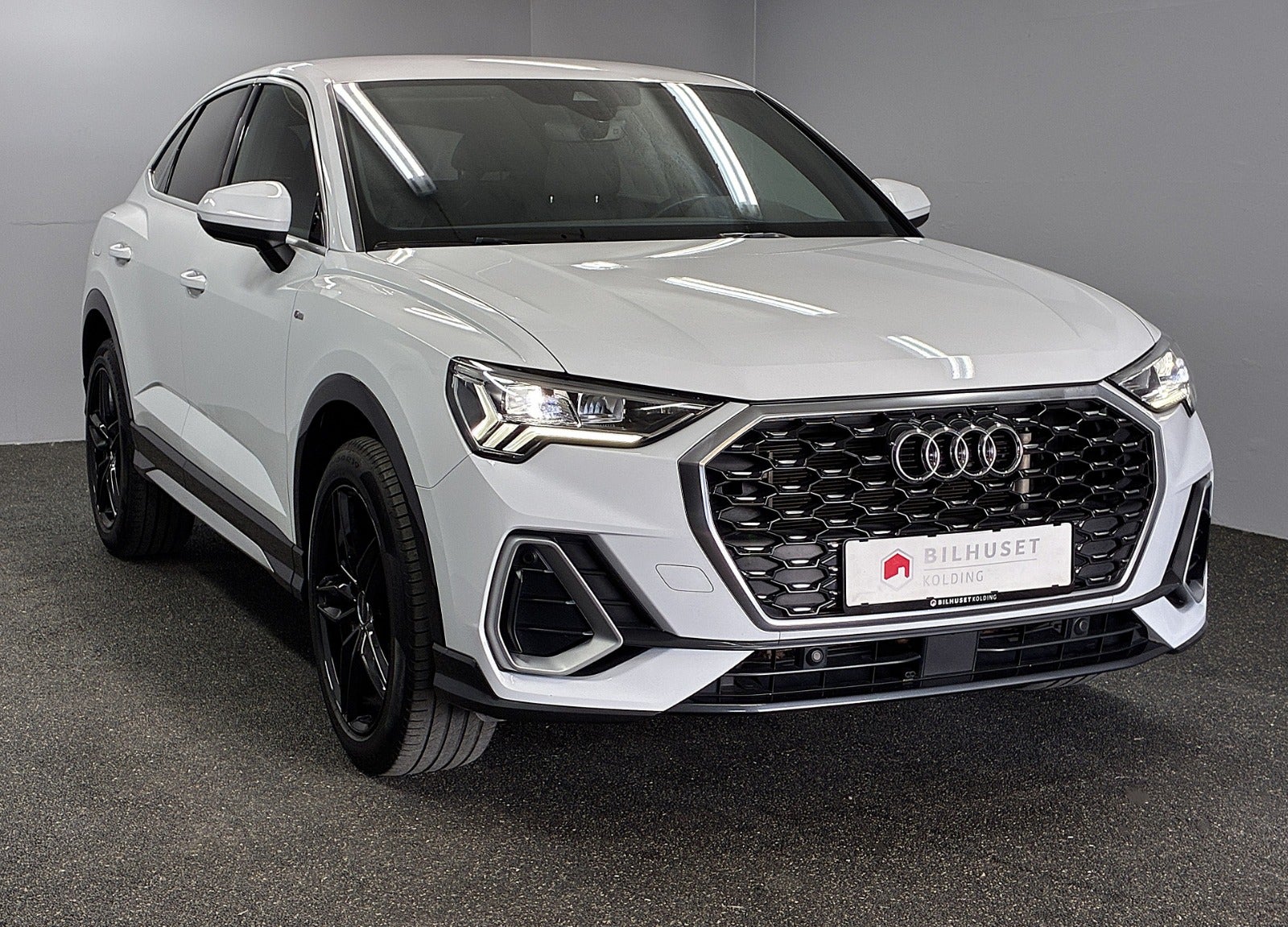 Billede af Audi Q3 45 TFSi e S-line plus Sportback S-tr.