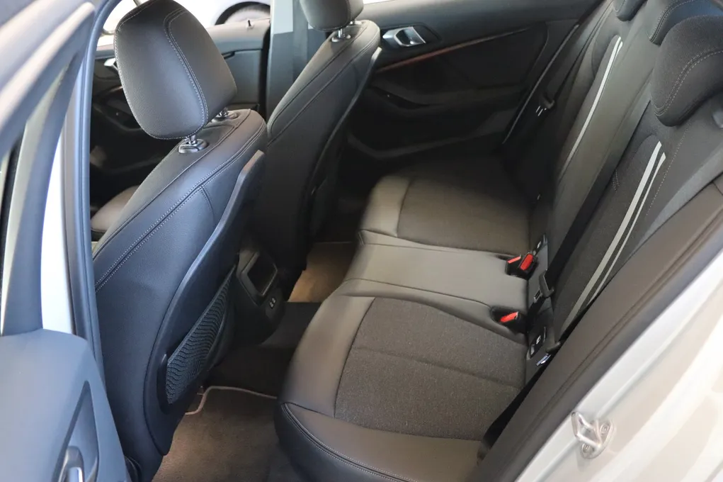 BMW 118i Sport Line aut.