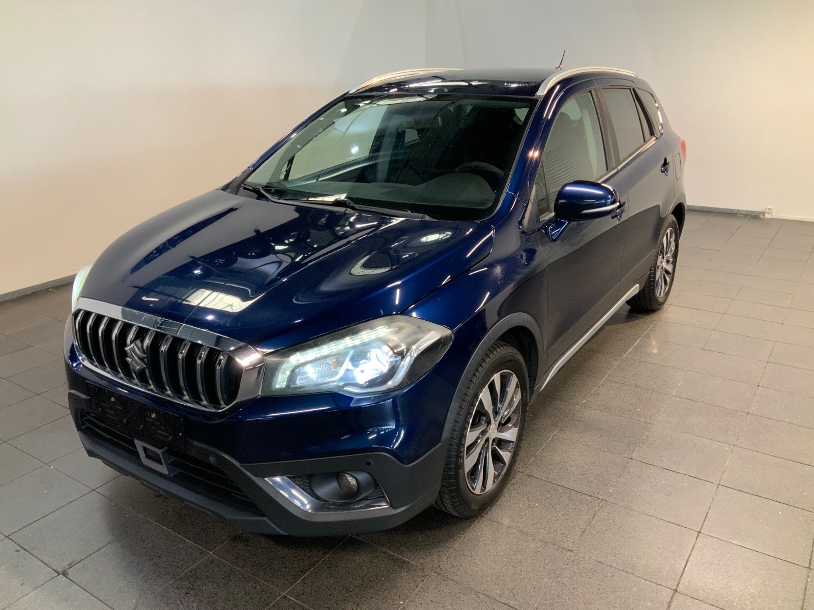 Suzuki S-Cross (1/8)
