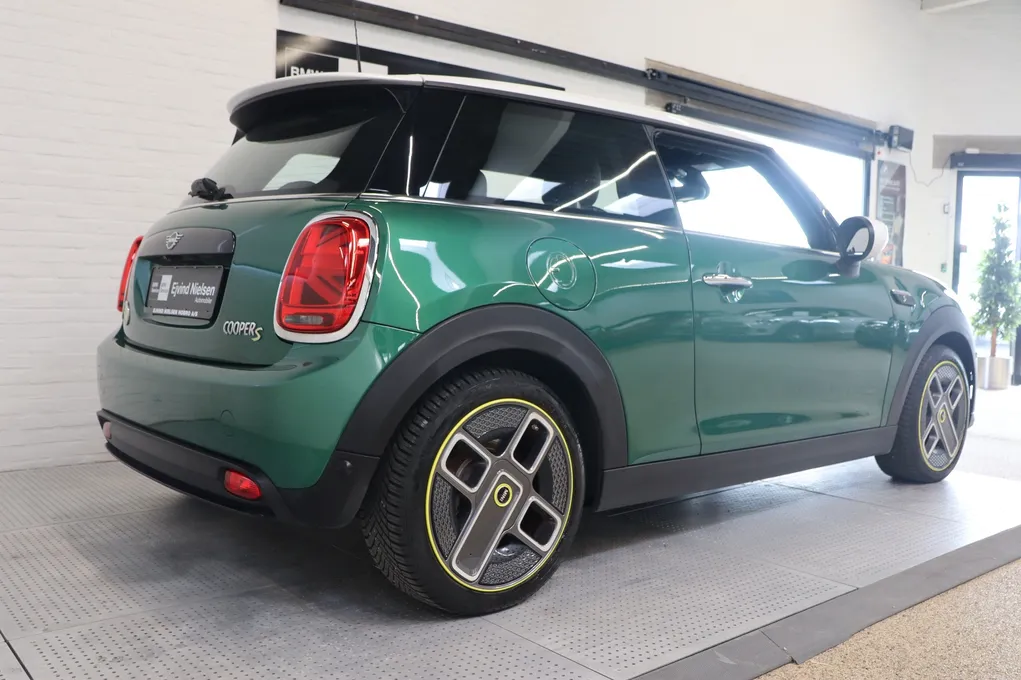 MINI Cooper SE Experience