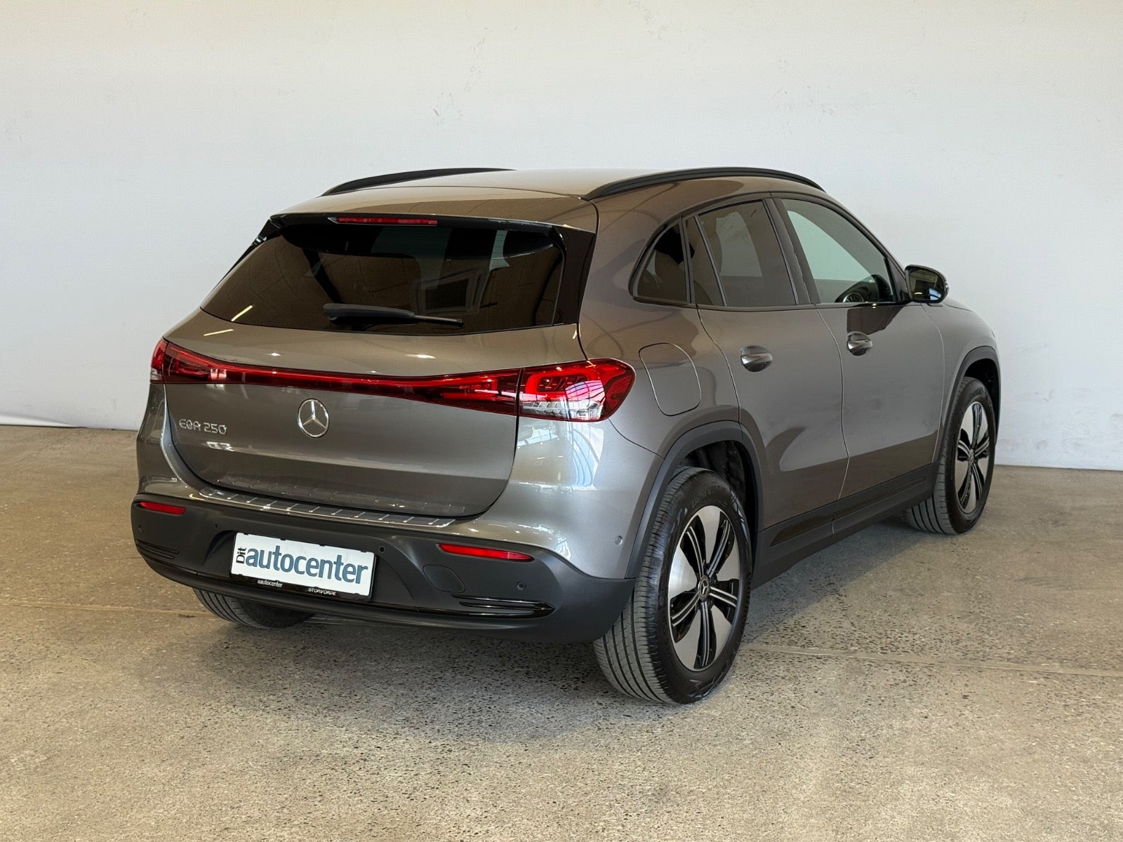 Mercedes EQA250 Electric Art