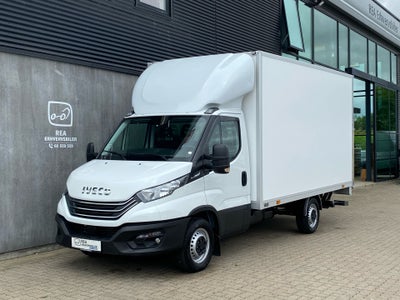 Iveco Daily 2,3 35S14 Alukasse m/lift AG8 Diesel aut. Automatgear modelår 2022 Hvid km 0 startspærre