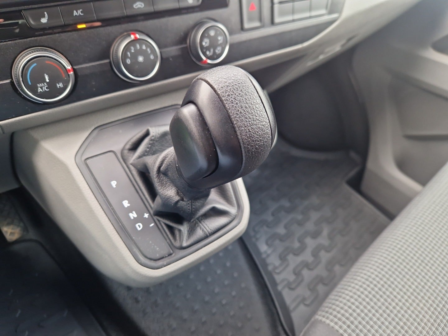 Billede af VW Transporter 2,0 TDi 150 Kassevogn DSG lang