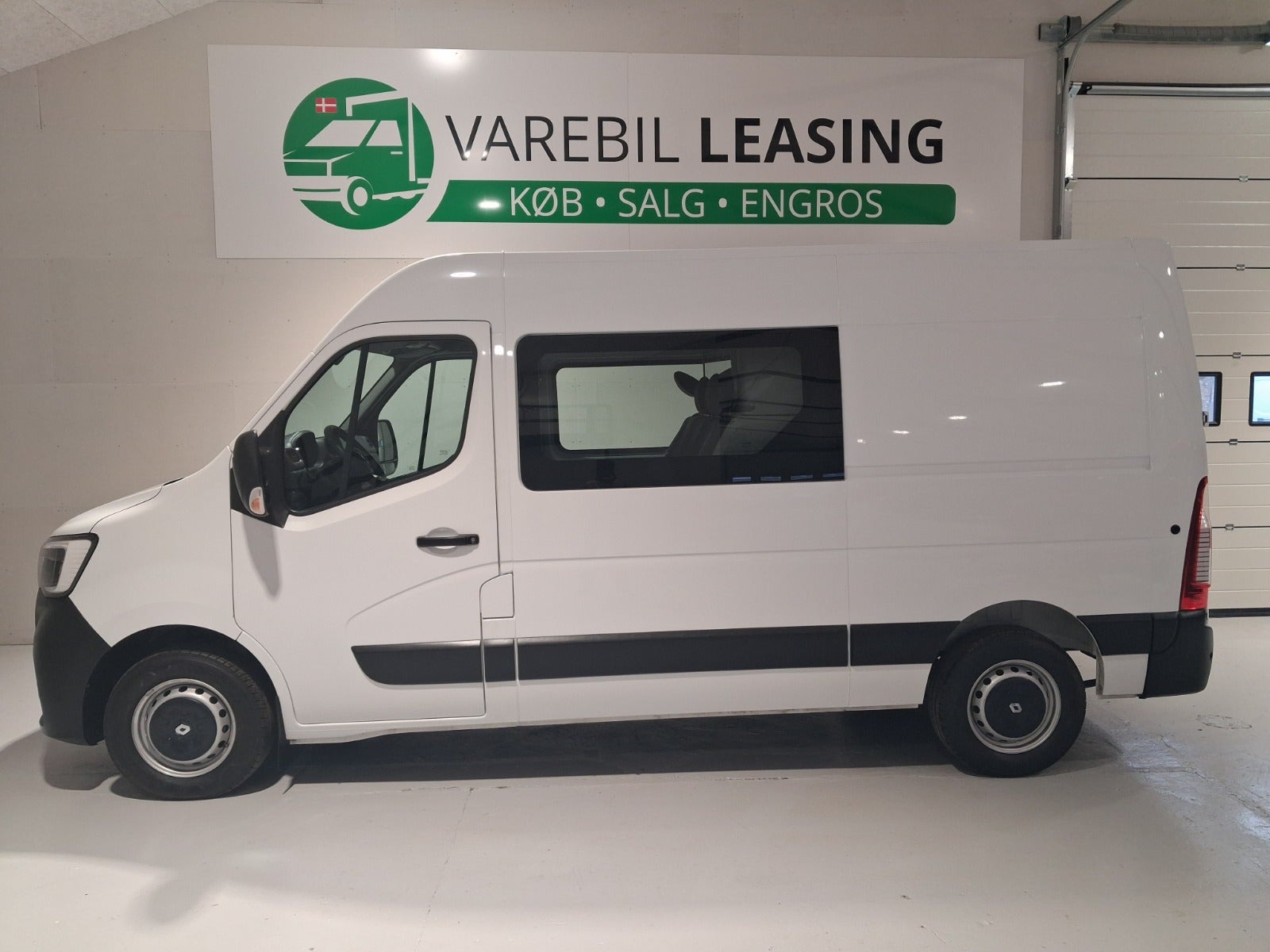 Renault Master IV T33 dCi 150 L2H2 Kassevogn