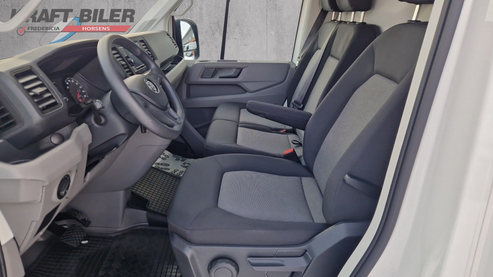 Billede af VW Crafter 35 2,0 TDi 177 Kassevogn L3H2 aut.