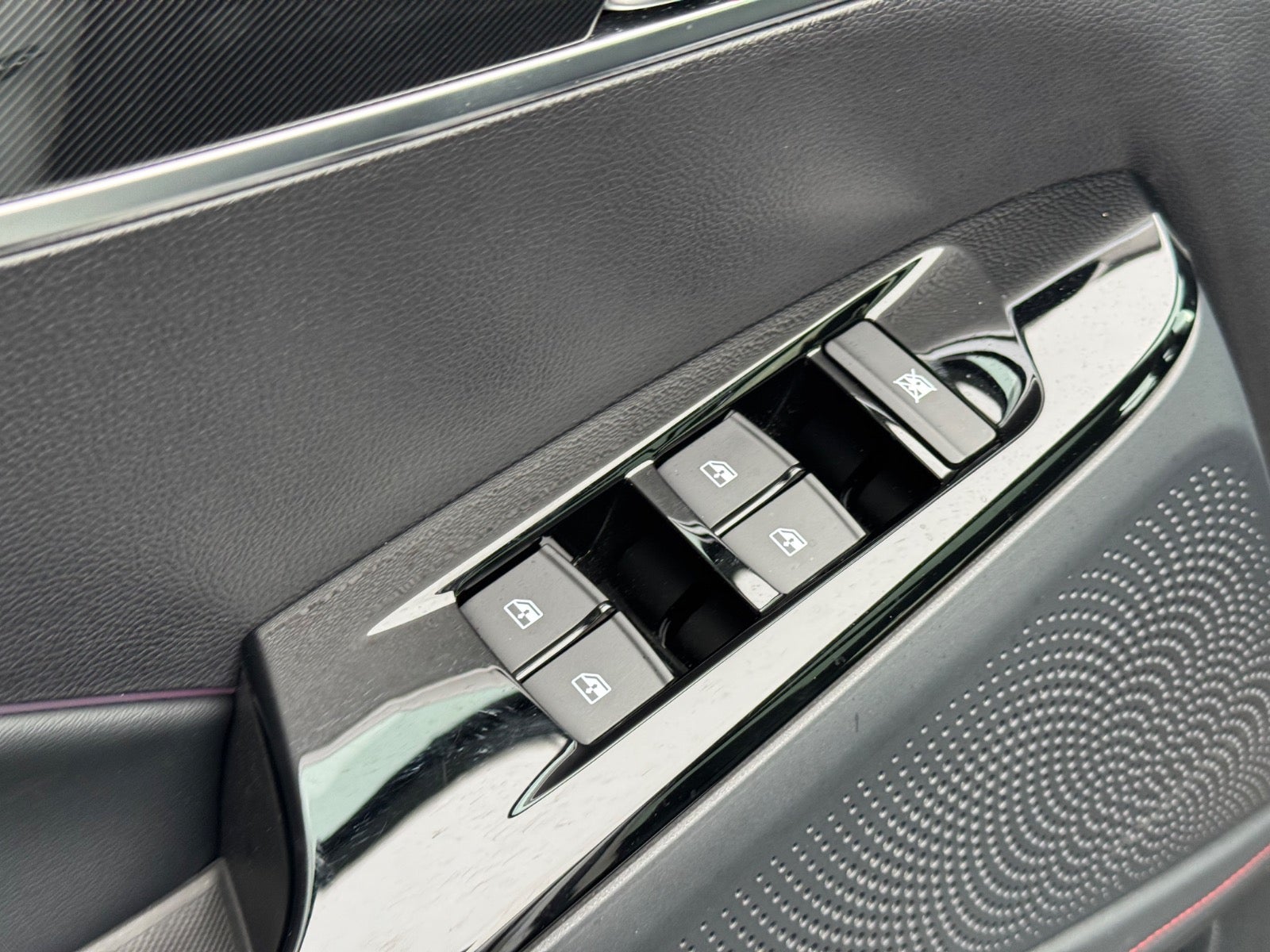 Billede af Maxus Euniq6 70 