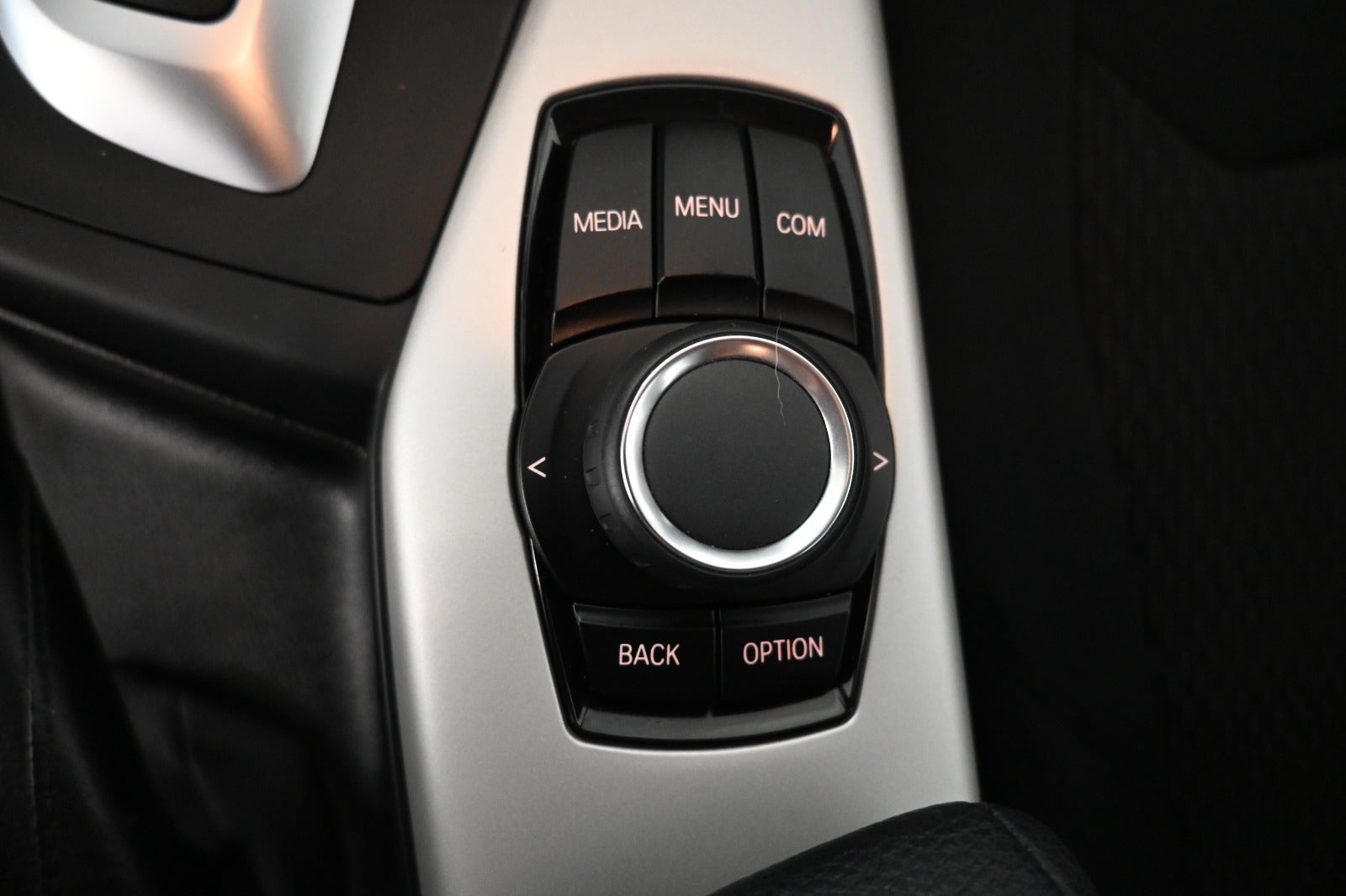 BMW 118i Connected aut.