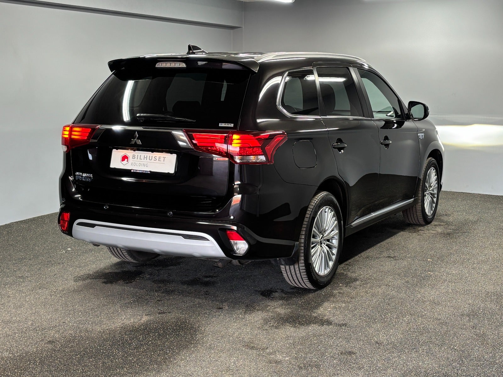Billede af Mitsubishi Outlander 2,4 PHEV Instyle CVT 4WD