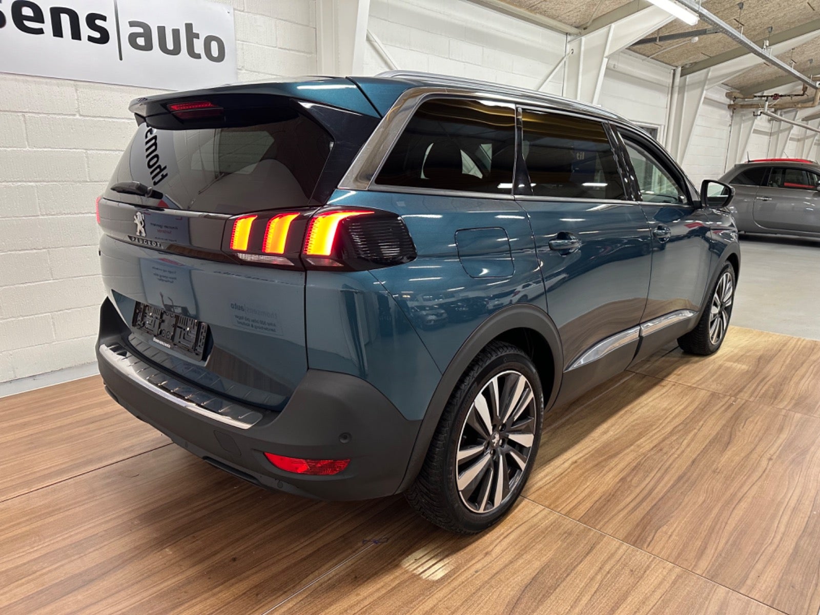 Peugeot 5008 2019