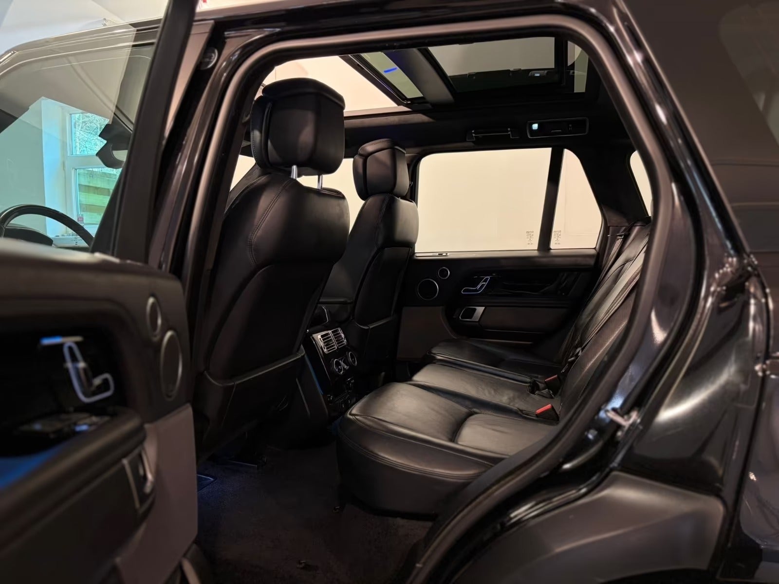 Land Rover – Range Rover
