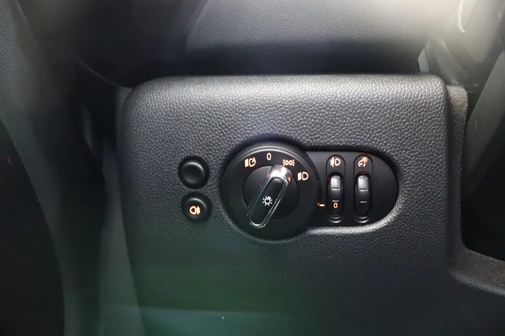 MINI Cooper SE Camden Edition