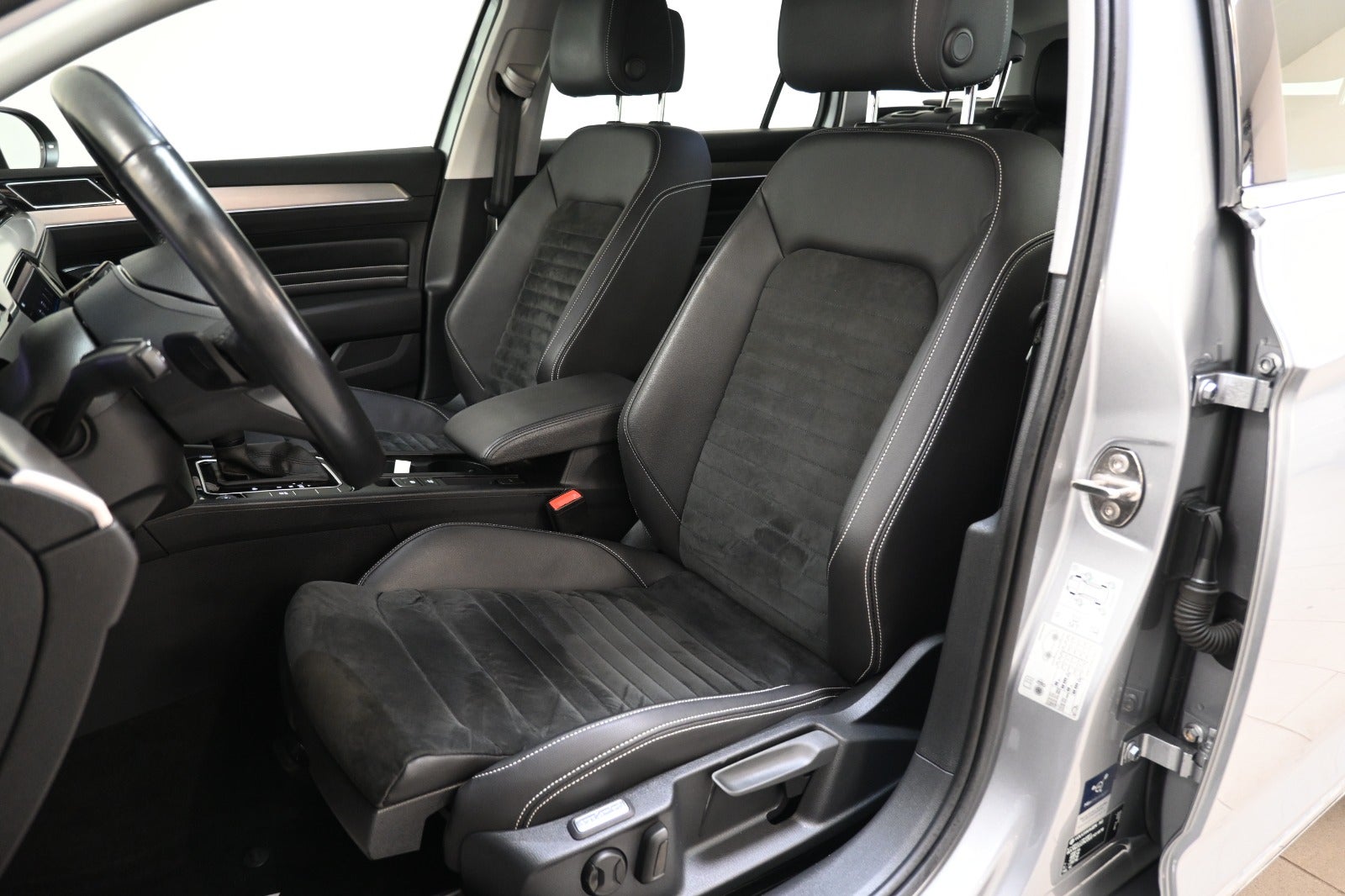 VW Passat TSi 150 Elegance+ Pro Variant DSG