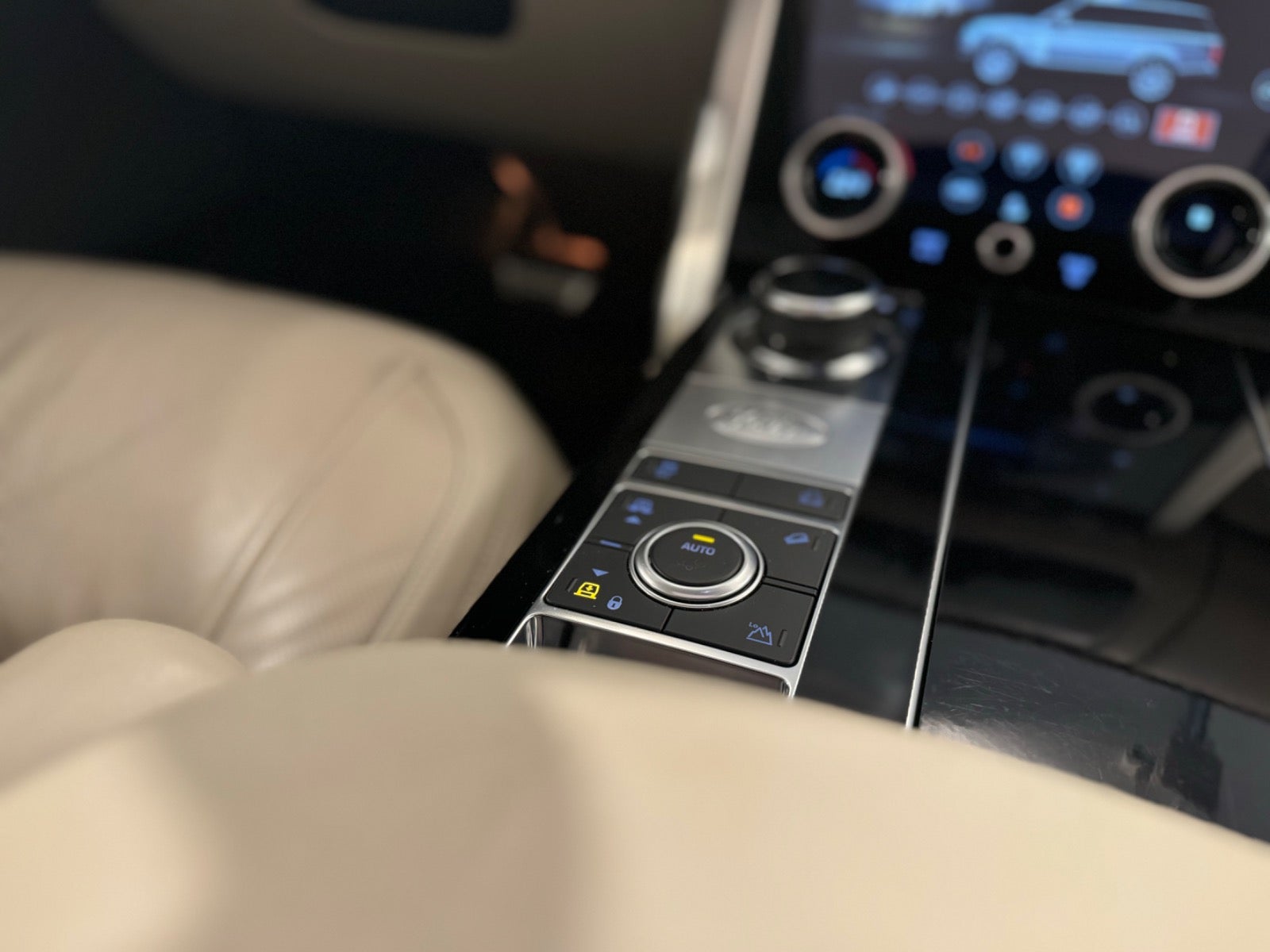 Land Rover – Range Rover